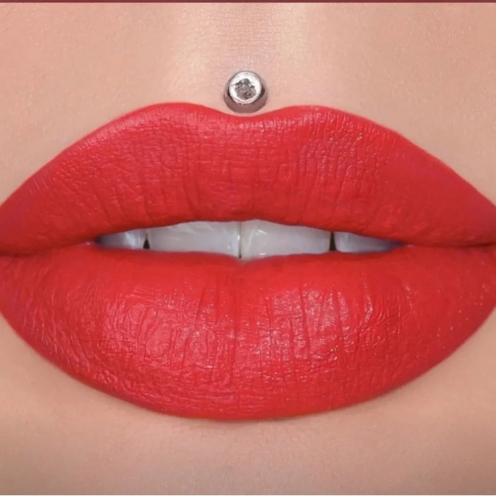 CHERRY SODA Jeffree Star Velvet Trap muted red creamy matte lipstick
